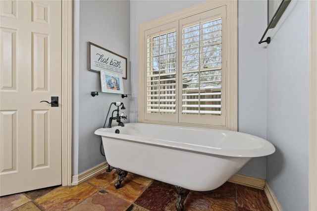 1395 Ford Avenue, Dayton, TX 77535