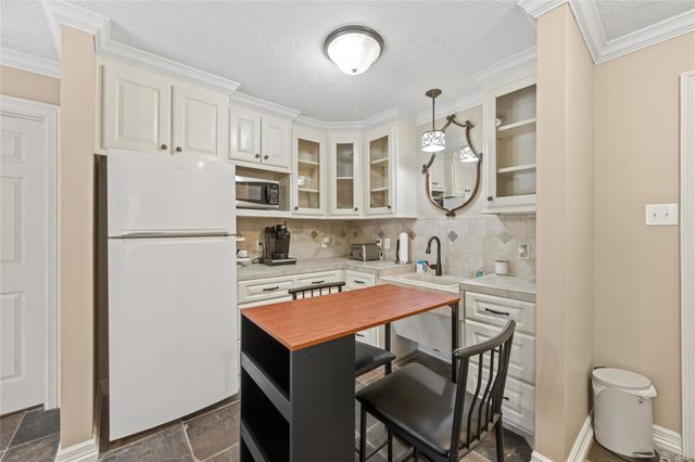 1395 Ford Avenue, Dayton, TX 77535