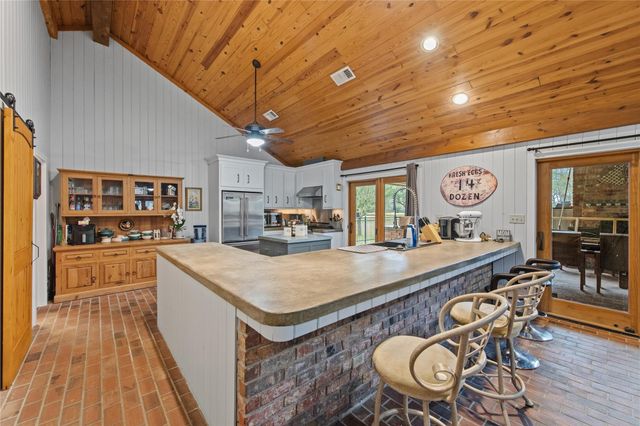 1395 Ford Avenue, Dayton, TX 77535