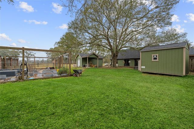 1395 Ford Avenue, Dayton, TX 77535
