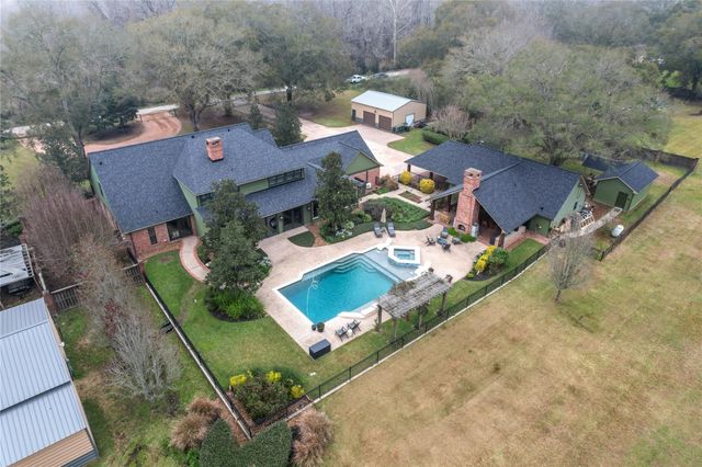 1395 Ford Avenue, Dayton, TX 77535