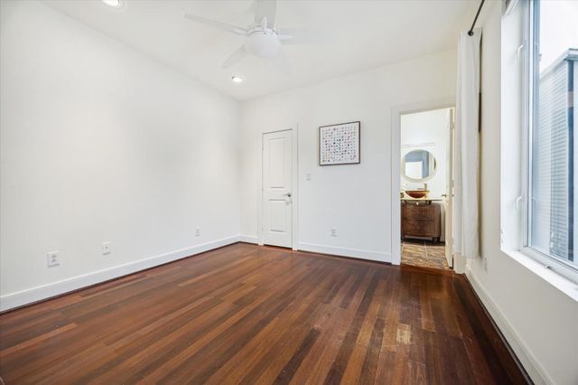 1821 W Main Street E, Houston, TX 77098