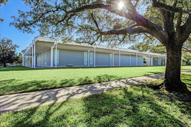 1821 W Main Street E, Houston, TX 77098