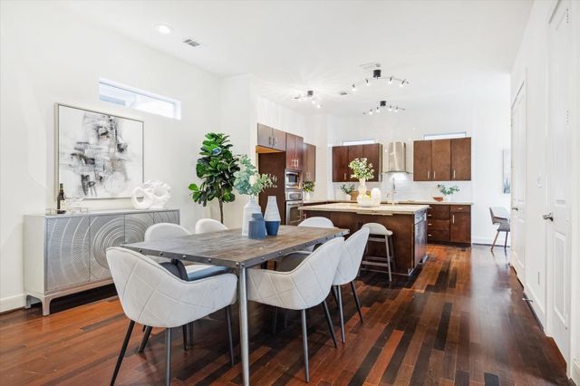 1821 W Main Street E, Houston, TX 77098