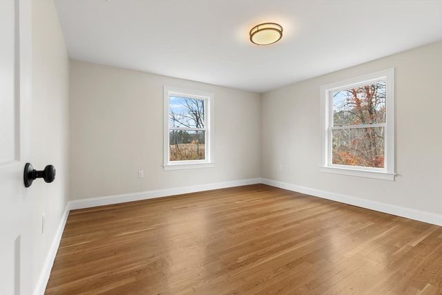 9 Woodside Ln, Burlington, MA 01803