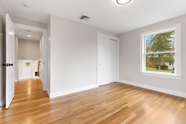 9 Woodside Ln, Burlington, MA 01803