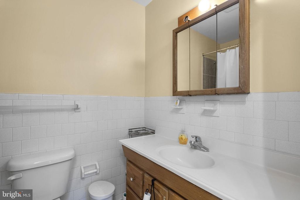 Image 15 of property listing at 278 VALERIE LN, Lusby, MD 20657