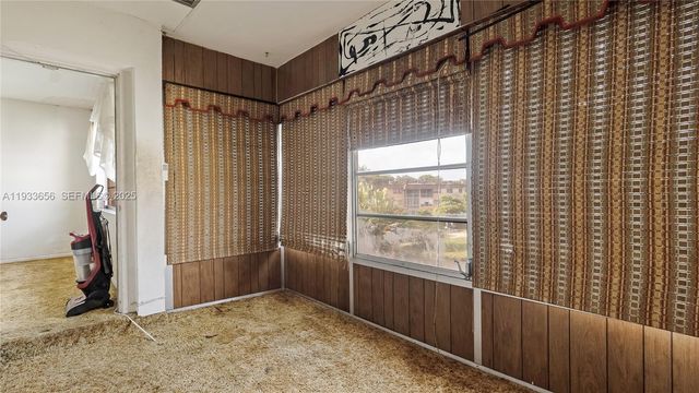 5021 W Oakland Park Blvd 312, Lauderdale Lakes, FL 33313