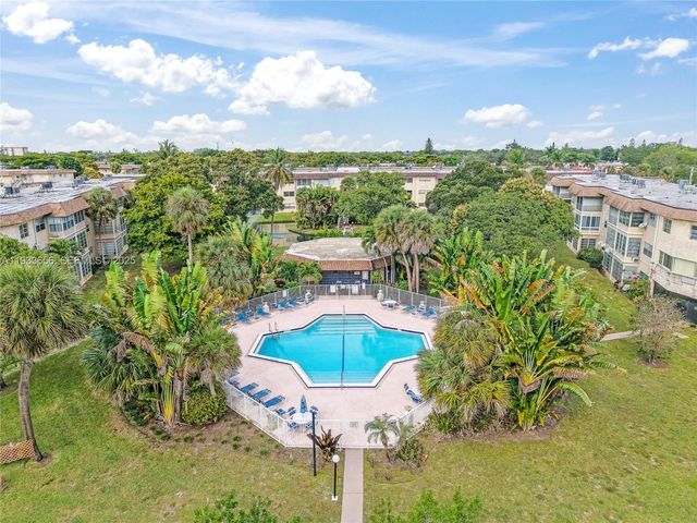 5021 W Oakland Park Blvd 312, Lauderdale Lakes, FL 33313