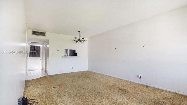 5021 W Oakland Park Blvd 312, Lauderdale Lakes, FL 33313