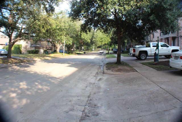 2425 Underwood Street 157, Houston, TX 77030