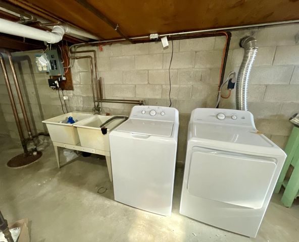 325 MAPLE STREET, Phillips, WI 54555