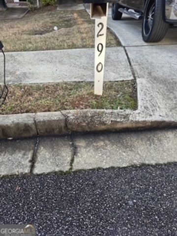 290 Brookview Dr, Riverdale, GA 30274