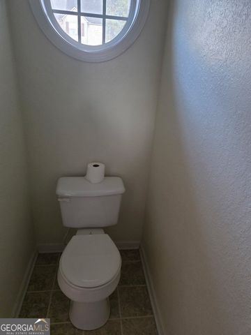 290 Brookview Dr, Riverdale, GA 30274