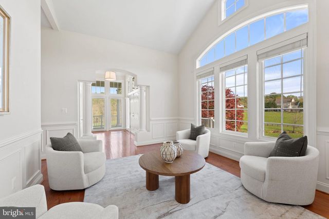 35047 SNICKERSVILLE TPKE, Round Hill, VA 20141