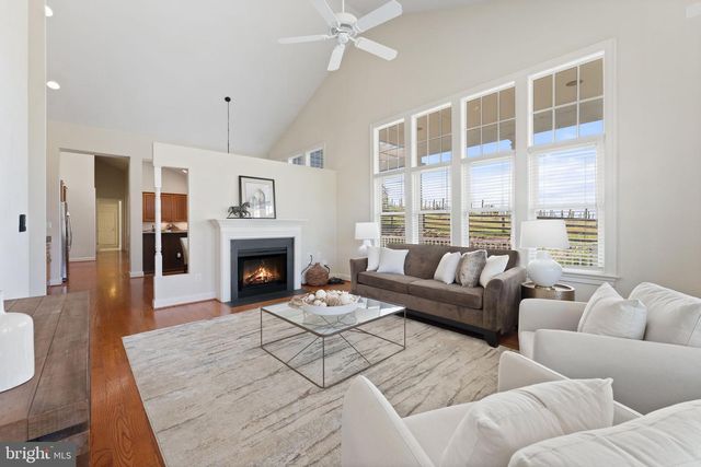 35047 SNICKERSVILLE TPKE, Round Hill, VA 20141