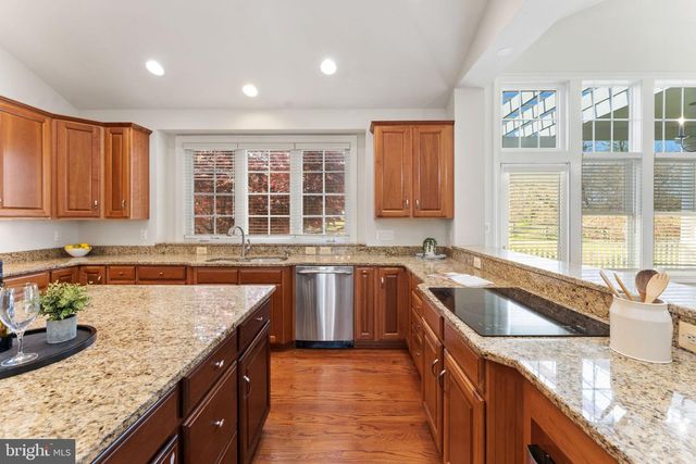 35047 SNICKERSVILLE TPKE, Round Hill, VA 20141