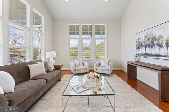 35047 SNICKERSVILLE TPKE, Round Hill, VA 20141