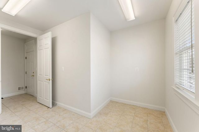 35047 SNICKERSVILLE TPKE, Round Hill, VA 20141