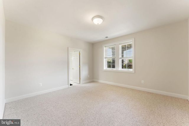 35047 SNICKERSVILLE TPKE, Round Hill, VA 20141