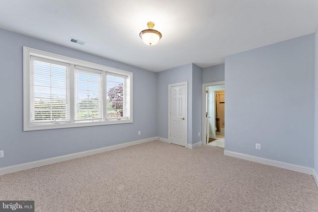 35047 SNICKERSVILLE TPKE, Round Hill, VA 20141