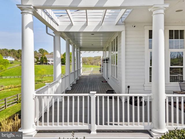 35047 SNICKERSVILLE TPKE, Round Hill, VA 20141