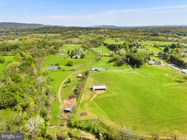 35047 SNICKERSVILLE TPKE, Round Hill, VA 20141