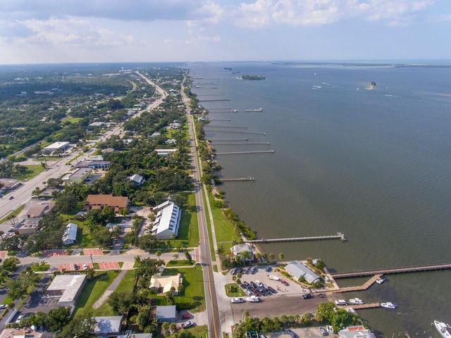 11171 Airport Drive, Sebastian, FL 32958