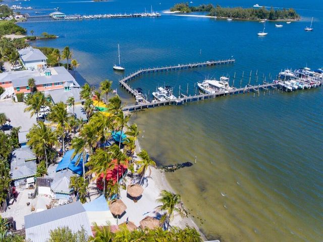 11171 Airport Drive, Sebastian, FL 32958