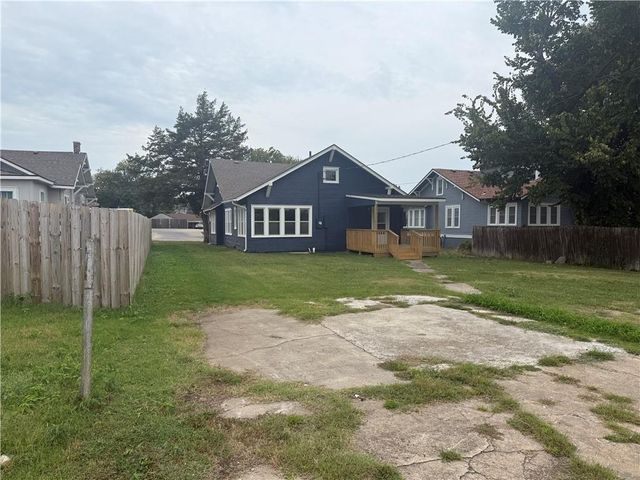 412 N 8th Street, Independence, KS 67301