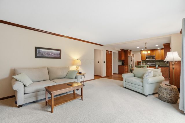 3437 River Narrows Road, Hilliard, OH 43026