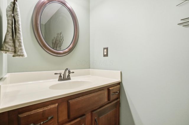 3437 River Narrows Road, Hilliard, OH 43026