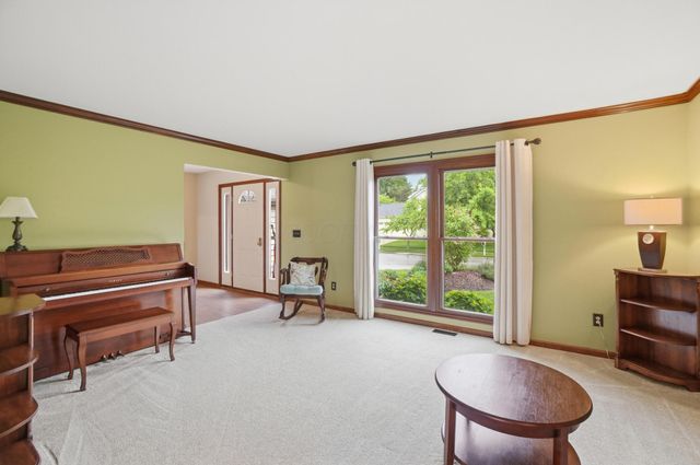 3437 River Narrows Road, Hilliard, OH 43026