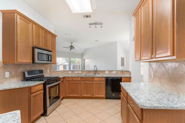 5548 Norris Drive, The Colony, TX 75056