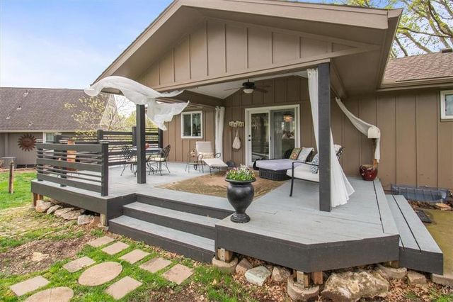 205 Saponi Lane, Lake Winnebago, MO 64034