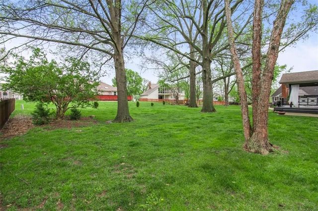 205 Saponi Lane, Lake Winnebago, MO 64034
