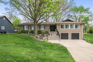 205 Saponi Lane, Lake Winnebago, MO 64034