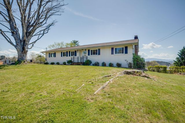 125 Meadow Wood Drive, Bristol, TN 37620