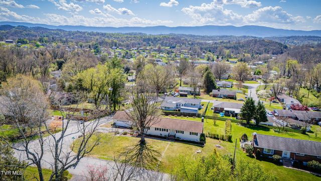 125 Meadow Wood Drive, Bristol, TN 37620