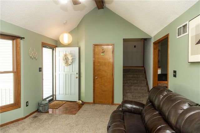 3220 S Bryn Mawr Drive, Independence, MO 64057