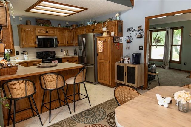 3220 S Bryn Mawr Drive, Independence, MO 64057