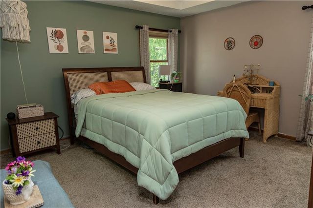 3220 S Bryn Mawr Drive, Independence, MO 64057