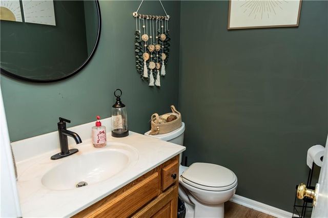 3220 S Bryn Mawr Drive, Independence, MO 64057