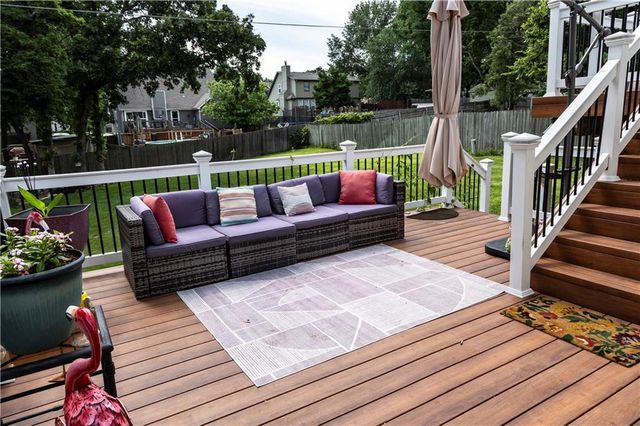 3220 S Bryn Mawr Drive, Independence, MO 64057