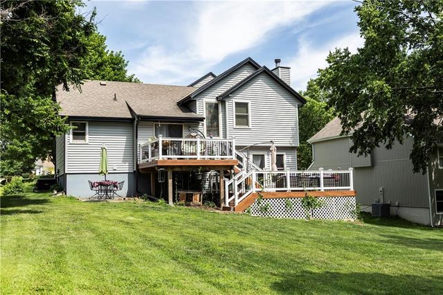 3220 S Bryn Mawr Drive, Independence, MO 64057