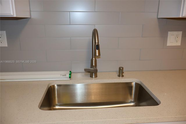 11730 SW 192nd St, Miami, FL 33177