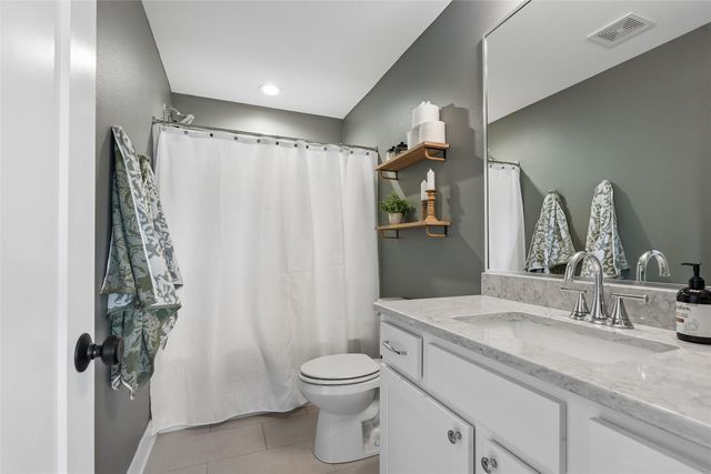 5207 NW 13th Street, Ankeny, IA 50023