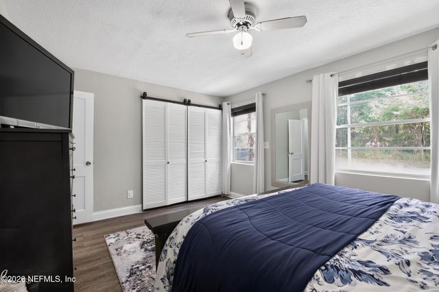 4014 HUNTER Circle, Jacksonville, FL 32207