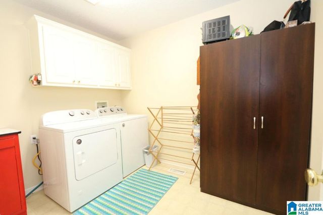 800 LANDMARK ROAD, Talladega, AL 35160