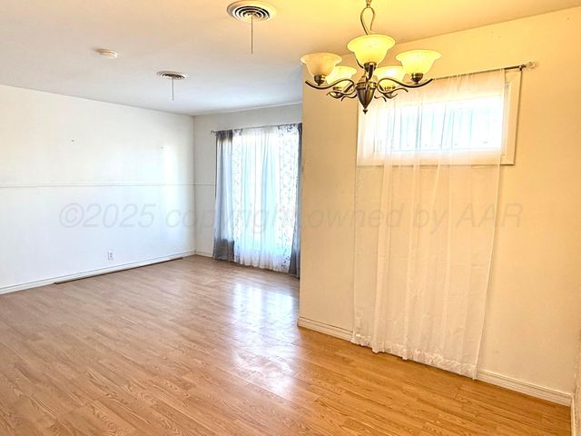 1001 Bowman Drive, Borger, TX 79007